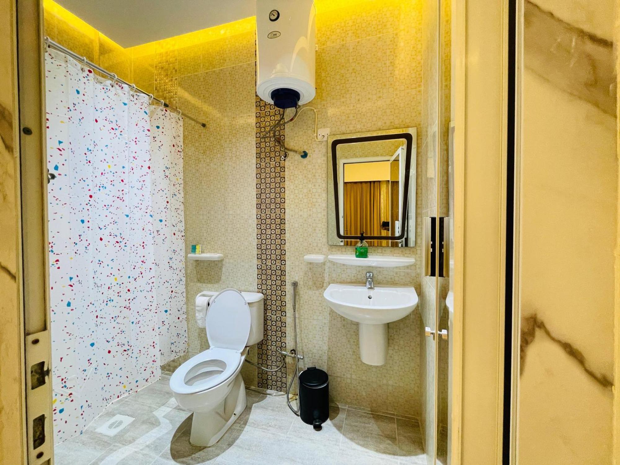 Mabahj Garnatha Hotel Apartments Сухар Екстериор снимка